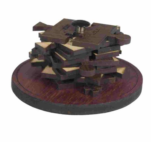 Magasin de casse-têtes en bois, la maison JBD vous présente Junior Puzzle, un casse-tête artisanal de la maison Siebenstein Spiele. Casse-tête difficile. Satisfait ou remboursé.