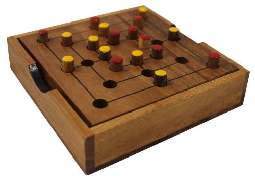 Magasin de jouets en bois, la maison JBD vous présente ses jeux de société en bois, le jeu Stratèges, une variante du célèbre jeu du morpion, bien plus stratégique et tactique. Satisfait ou remboursé.