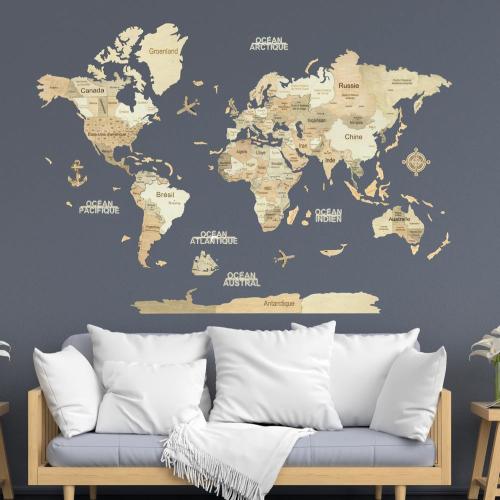 Carte du monde 3D murale en bois claire pour personnaliser votre intérieur. Fabrication artisanale de très grande qualité. Livraison gratuite.