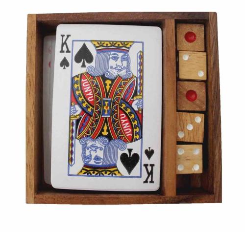Magasin de jouets en bois, la maison JBD vous présente le coffret jeu de cartes et de dés, un jeu de société classique, aux variantes quasi infini.
