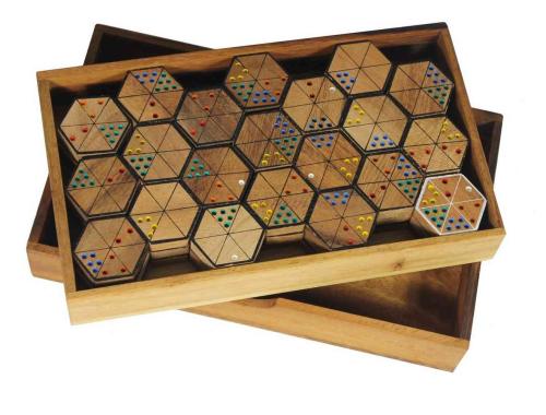 Magasin de jouets en bois, la maison JBD vous présente ses jeux de société en bois, le jeu de dominos hexagonal, une version très original de ce jeu classique et indémodable. Satisfait ou remboursé.