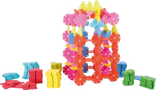 Avec ces 240 pièces colorées, les enfants pourront imaginer et créer tout ce qui leur passe par la tête. Tout devient possible avec ce jeu de construction.